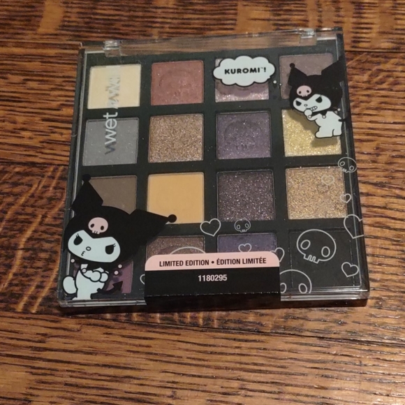 wet n wild Other - Kuromi Eyeshadow Palette